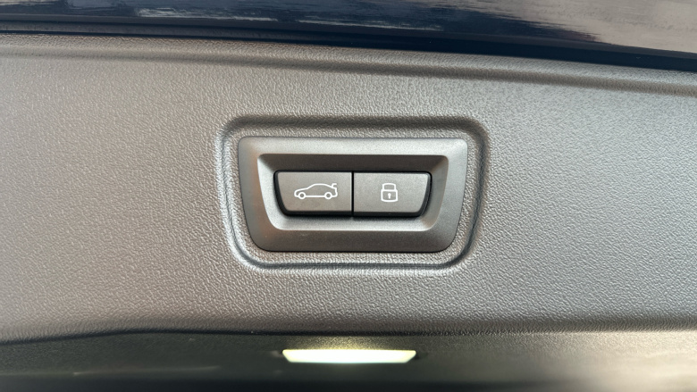 BMW i5 250kW eDrive40 M Sport 84kWh 5dr Auto Tech+/Comf+ Electric Estate